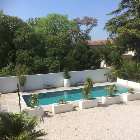 Le Lagon Bleu Bed & Breakfast