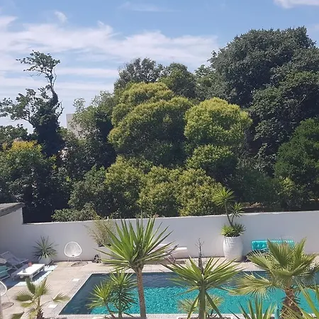 Bed & Breakfast Le Lagon Bleu Uchaud